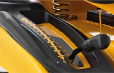 CC 1018 HE travní traktor Cub Cadet