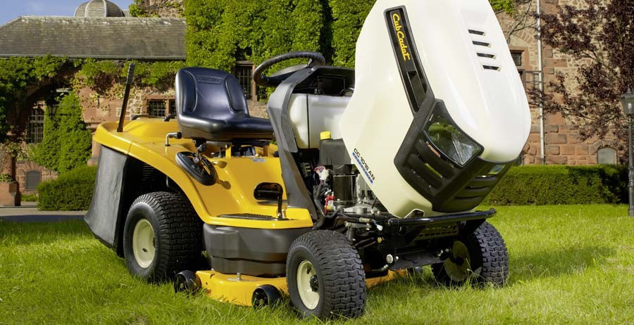 CC 1019 HN travní traktor Cub Cadet