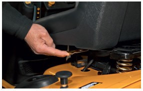 CC 1019 HN travní traktor Cub Cadet