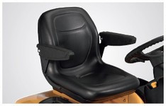 GTX 2100 travní traktor CUB CADET