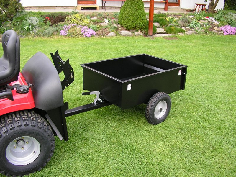 Vozík VARES TDKL s univerzálním připojením za zahradní traktor